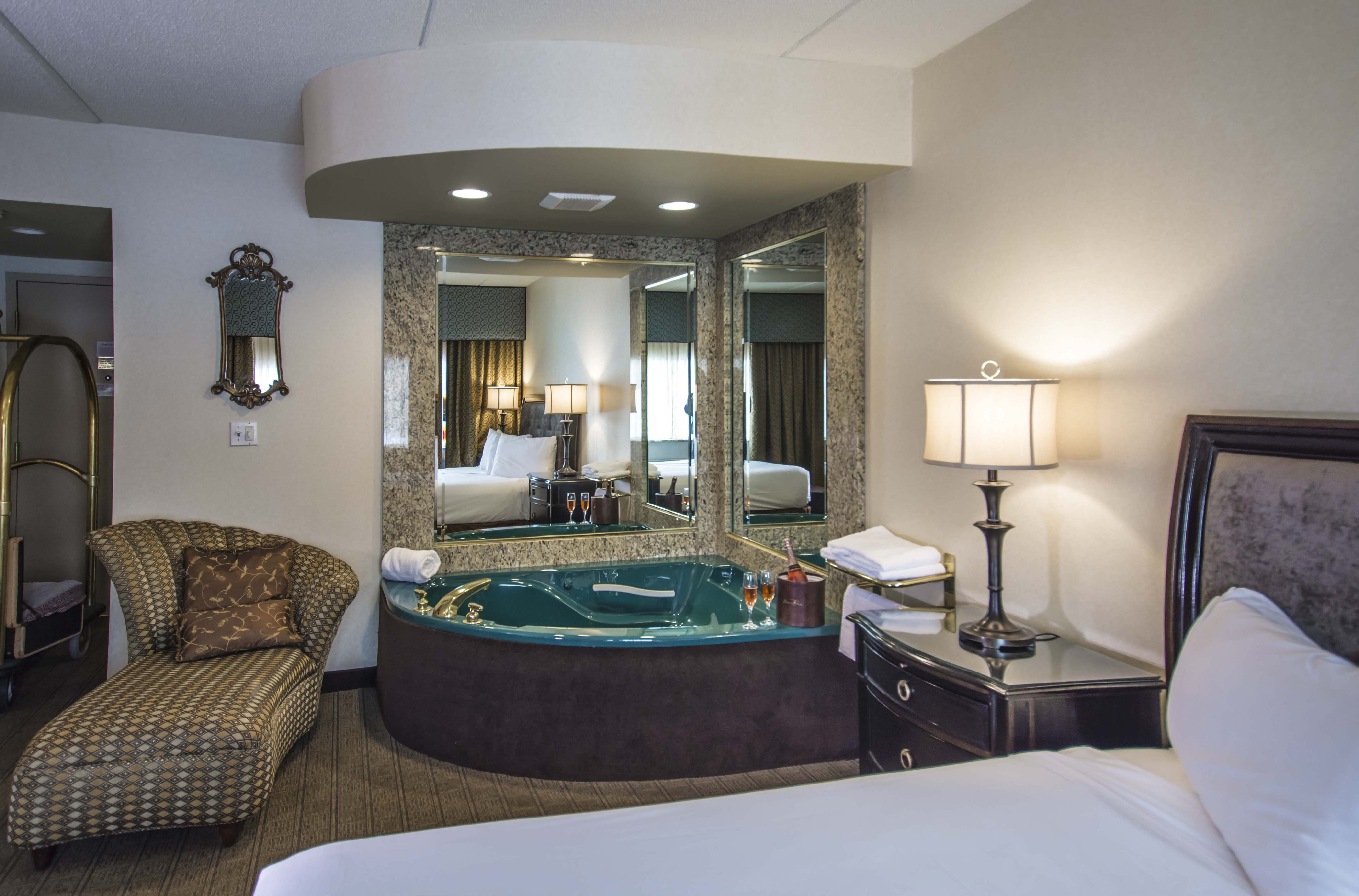 King Suite with Jetted Tub